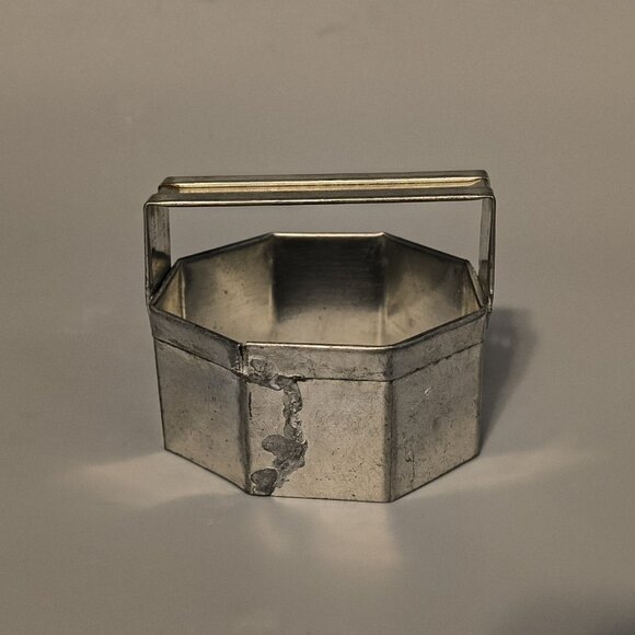 Primitive Metal Octagon Cookie Biscuit Cutter Soldered Large Square Handle 2.5" - Picture 1 of 9